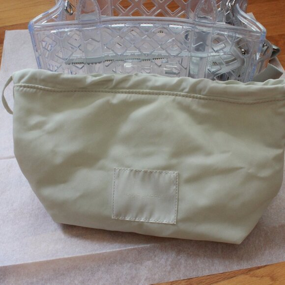 Marc Jacobs The Jelly Small Tote Bag in Clear - Picture 3 of 16